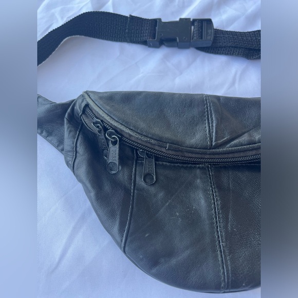 Boss | Black Genuine Leather Waist Bag Fanny Pack - Picture 3 of 7